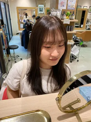 セミロング rika 🪄透明感/艶髪のヘアスタイル