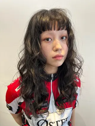 セミロング SALOWIN 梅田茶屋町店所属・梅田/ベージュカラー /ブリーチカラーのヘアスタイル