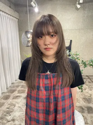 ロング カラー 小塚 玲奈のヘアスタイル