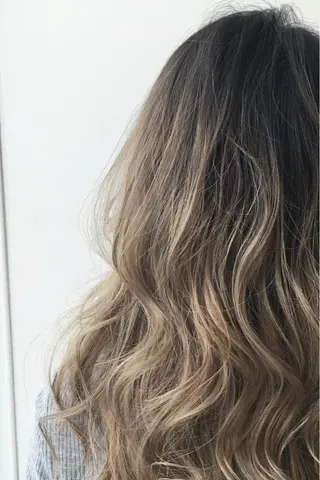 セミロング カラー 中山 天地のヘアスタイル