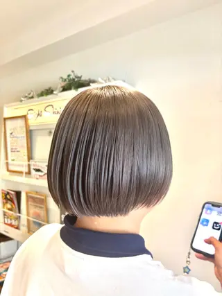 ショート カラー 新宿　副店長 新井彩斗のヘアスタイル