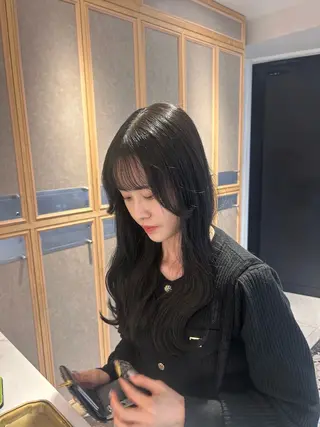 カラー miko🪽地毛風/ ハイトーン/レイヤーのヘアスタイル