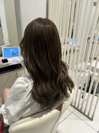 ロング Earth市ヶ谷店所属・艶カラー特化美容師 ✂️✨️REIA✨️のヘアスタイル