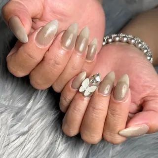 ネイル Laki nailのネイルデザイン