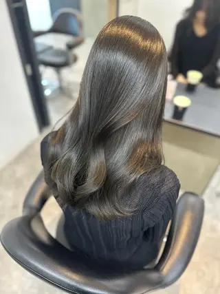 ロング カラー 伊藤 美奈穂のヘアスタイル