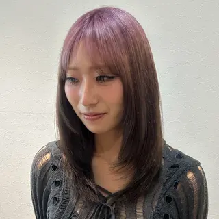 ミディアム ブリーチ無しWカラー ／グレージュ／抜け感のヘアスタイル