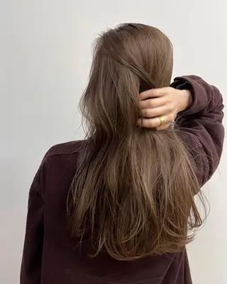 ロング カラー ヘアアレンジ 清水愛果/オリーブ カラー/透明感カラーのヘアスタイル