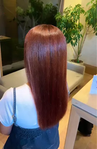 カラー 新居 孝姫のヘアスタイル