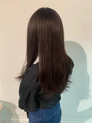 セミロング 山内 愛可のヘアスタイル