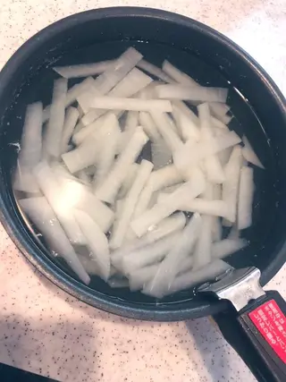 カラー パーマ ヘアアレンジ メンズ キッズ マツエク・マツパ アニメ,Vオタク× 即効痩せエステサロンのエステ・リラクイメージ