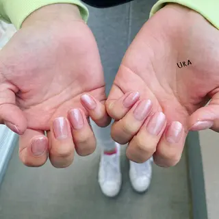 ネイル UrakoNail 《nail》のネイルデザイン