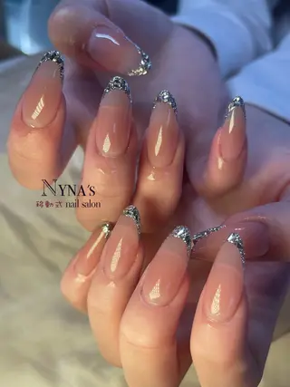 ネイル 長さ出し専門 nynaのネイルデザイン