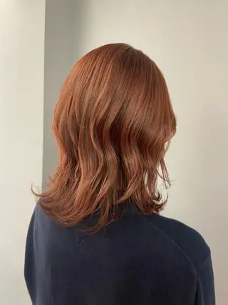 ミディアム natsumi / N°ariaのヘアスタイル
