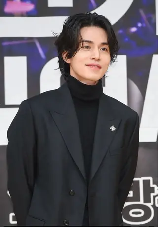 メンズ メンズミディアム パーマのヘアスタイル