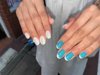 ネイル R'well所属・はばすみれ🎀ﾈｲﾙ 光ﾌｪｲｼｬﾙ ﾍｱのネイルデザイン