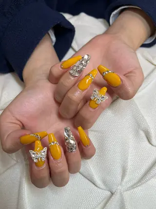 ネイル nail.salon .Reversalのネイルデザイン
