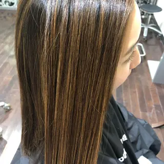 カラー ショートボブ /綾華のヘアスタイル