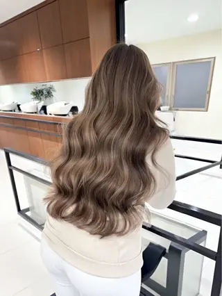 ロング 艶髪ハイトーン 💎凜💎のヘアスタイル