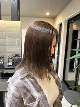 ミディアム カラー Octo アユメのヘアスタイル