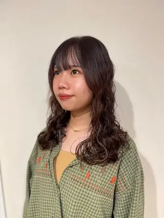 セミロング パーマ CreBiA ten_【クレビアテン】所属・crebia 漢人 美海／レイヤーカットのヘアスタイル