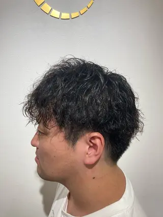 パーマ メンズ HUES（ヒューズ）所属・無料カットモデル✂️ 城下竜二のヘアスタイル