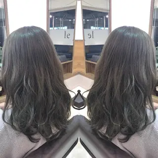 セミロング カラー 青木 茂樹⭐️ 透明感カラーのヘアスタイル