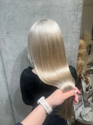 ロング 新倉 呼春のヘアスタイル