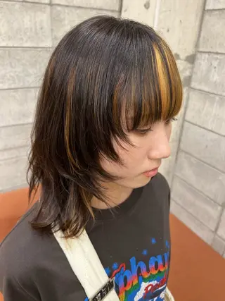 カラー kento レイヤーカットのヘアスタイル