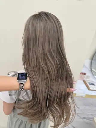 セミロング 髪質改善カラー 🫧川井麻由のヘアスタイル