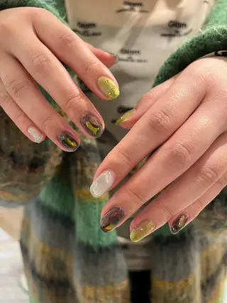 ネイル une／YUKINA 🫧大人nuanceのネイルデザイン