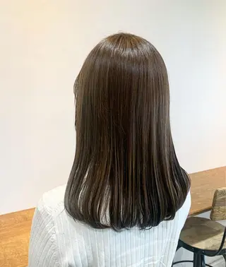 セミロング カラー ハイトーン/レイヤー 💜Akaneのヘアスタイル