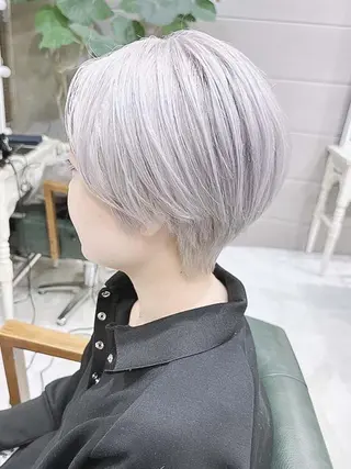 ショート カラー ヘアアレンジ Days 透明感カラーのヘアスタイル