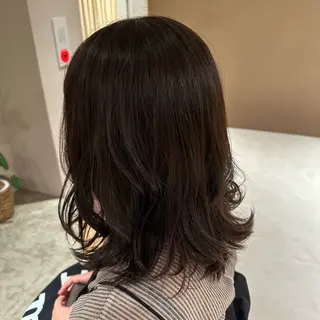 ミディアム カラー ヘアアレンジ 飯島 美海のヘアスタイル