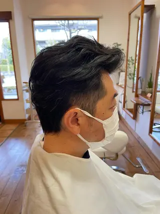 ショート パーマ メンズ 神山 滉平のヘアスタイル