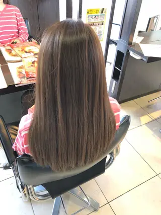 セミロング GISELAジゼラ所属・手塚 亮汰のヘアスタイル