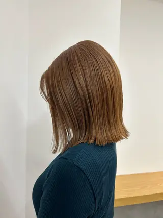 ミディアム ルネ所属・切りっぱなしボブ グレージュ/福田梢のヘアスタイル