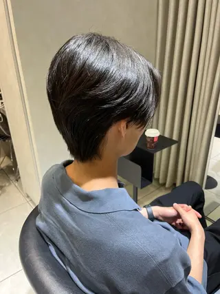 メンズ 韓国メンズ特化 ダウン・毛流れパーマのヘアスタイル