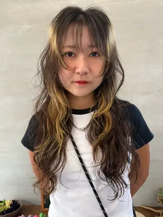 ロング サカモト ナオミのヘアスタイル