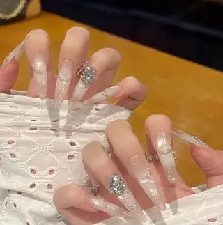 ネイル Miu Miu 🎀 Nailのネイルデザイン