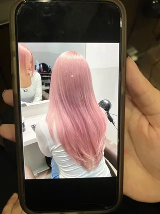 カラー TAYA 心斎橋所属・山本 聖真のヘアスタイル