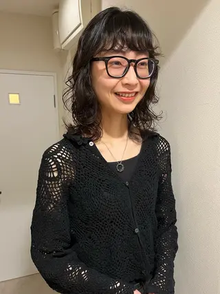 ミディアム パーマ pu+on. nailworks所属・fuyumi / ニュアンスネイルのネイルデザイン