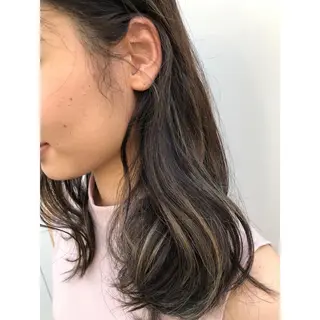 セミロング カラー パーソナルカラー診断 できます　木曽　主博のヘアスタイル