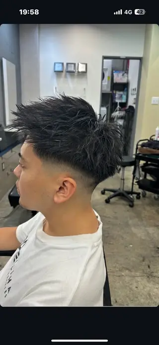 ショート メンズ 渡 汐音のヘアスタイル