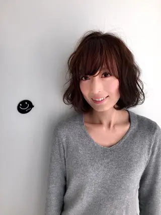 ミディアム やまだ まいのヘアスタイル