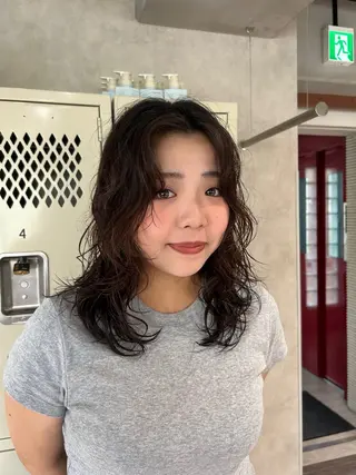 ミディアム パーマ ayano🍒パーマ 暖色カラーのヘアスタイル