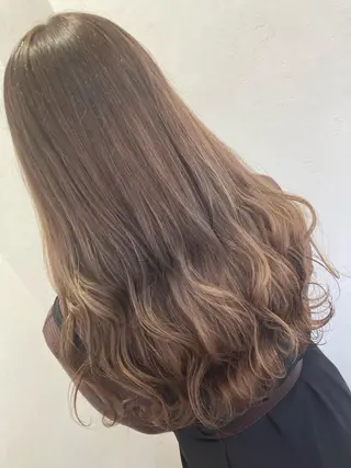 ロング カラー パーマ ブリーチ毛縮毛矯正 👑山口のヘアスタイル