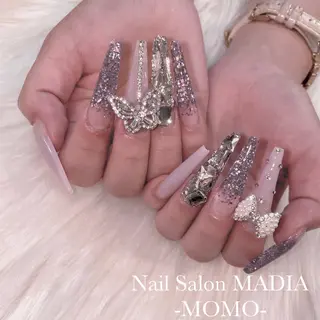 ネイル MADIA所属・momo .のネイルデザイン