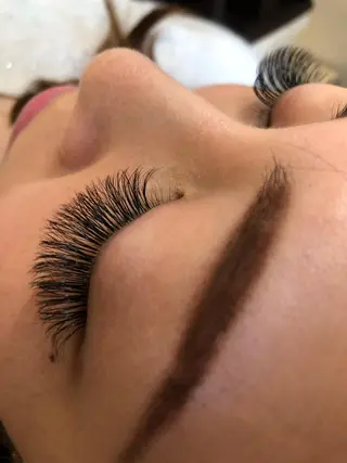 マツエク・マツパ 地域 No. 1店 nail&eyelash Liliana所属・ベテランのお店です 🍓.Lilianaのマツエク・マツパデザイン