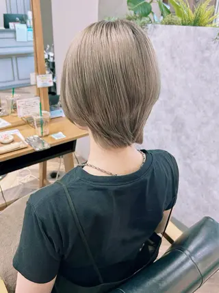 カラー 💫ブリーチカラー 鈴木美菜実💫のヘアスタイル