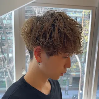 ショート パーマ メンズ SALOWIN名古屋Suite店所属・名古屋のメンズ特化 美容師/わたるのヘアスタイル